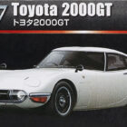 Tomica Premium Toyota 2000GT